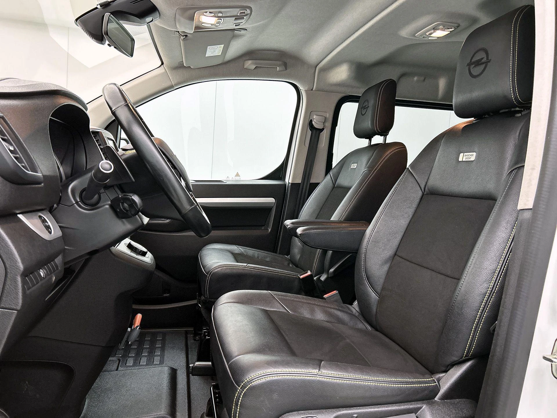 Opel-Vivaro-image-32