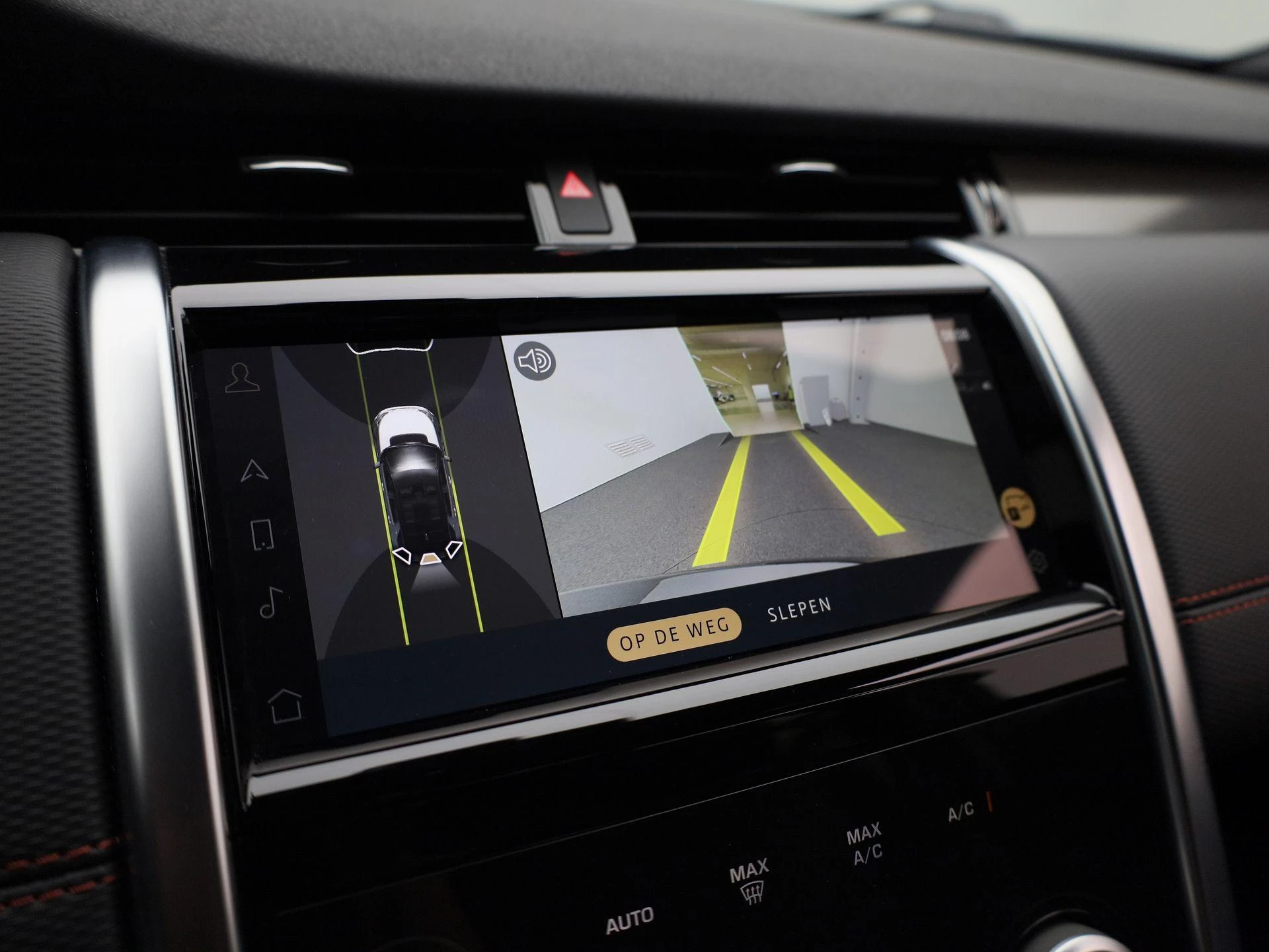 Land Rover-Discovery Sport-image-30