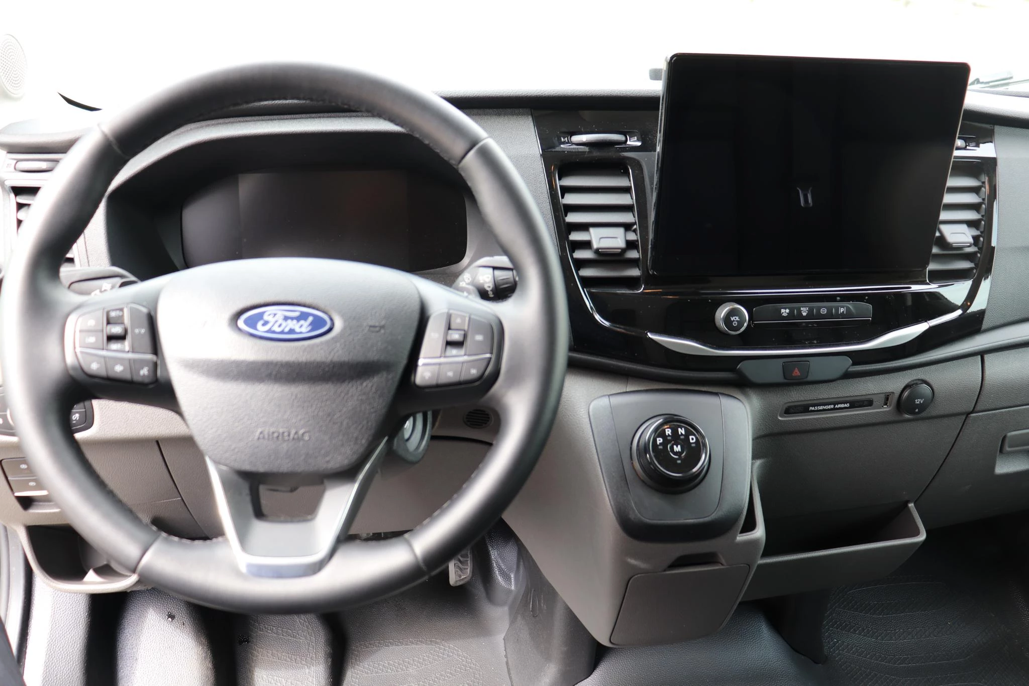 Ford Transit 350L 2.0TD 165pk 121kW A8 Trend