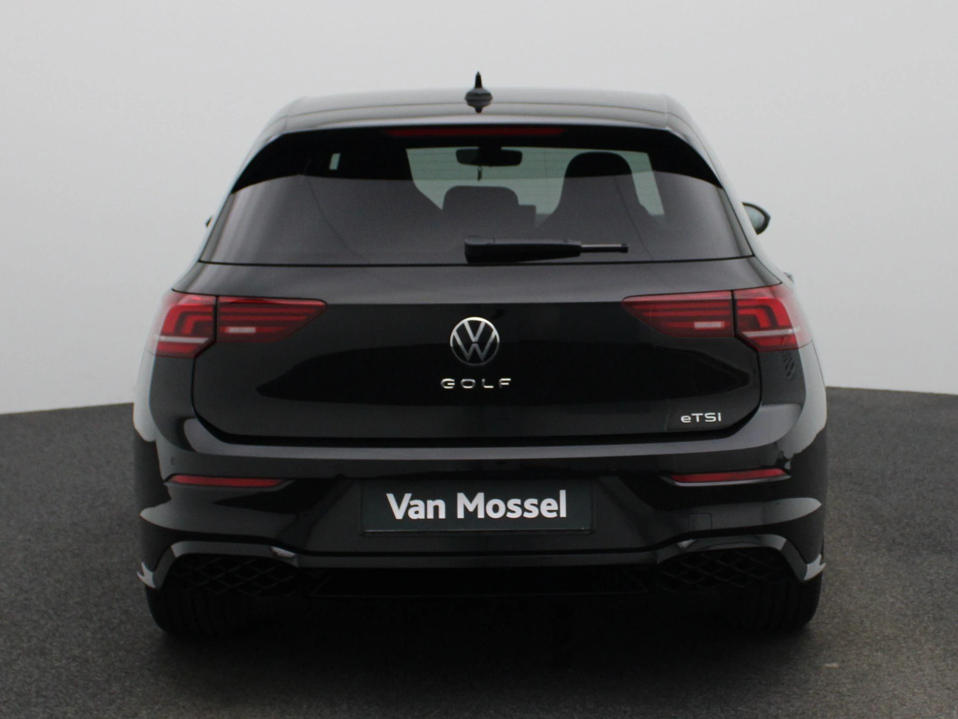 Volkswagen Golf 1.5 eTSI R-Line Edition