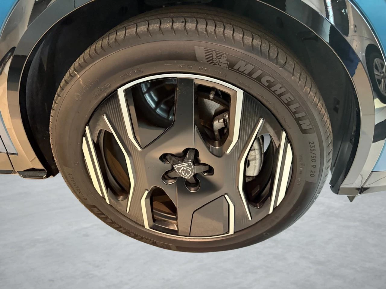 Peugeot e-3008 e-3008 210 GT