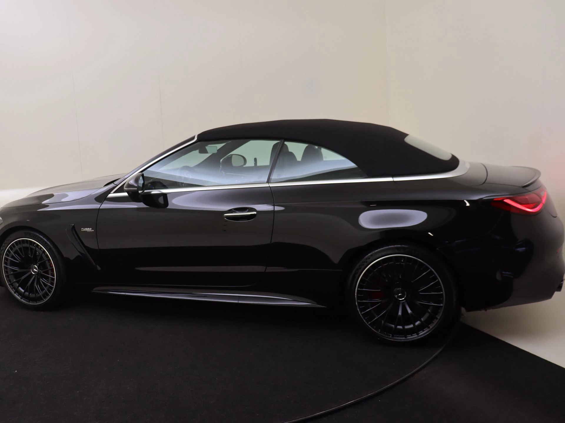 Mercedes-Benz-CLE-image-6