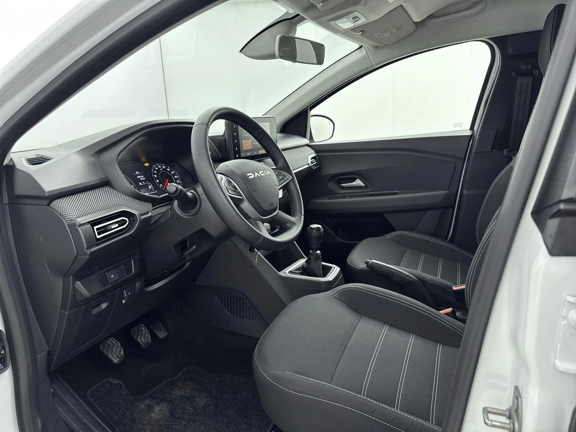 Dacia-Sandero-image-7