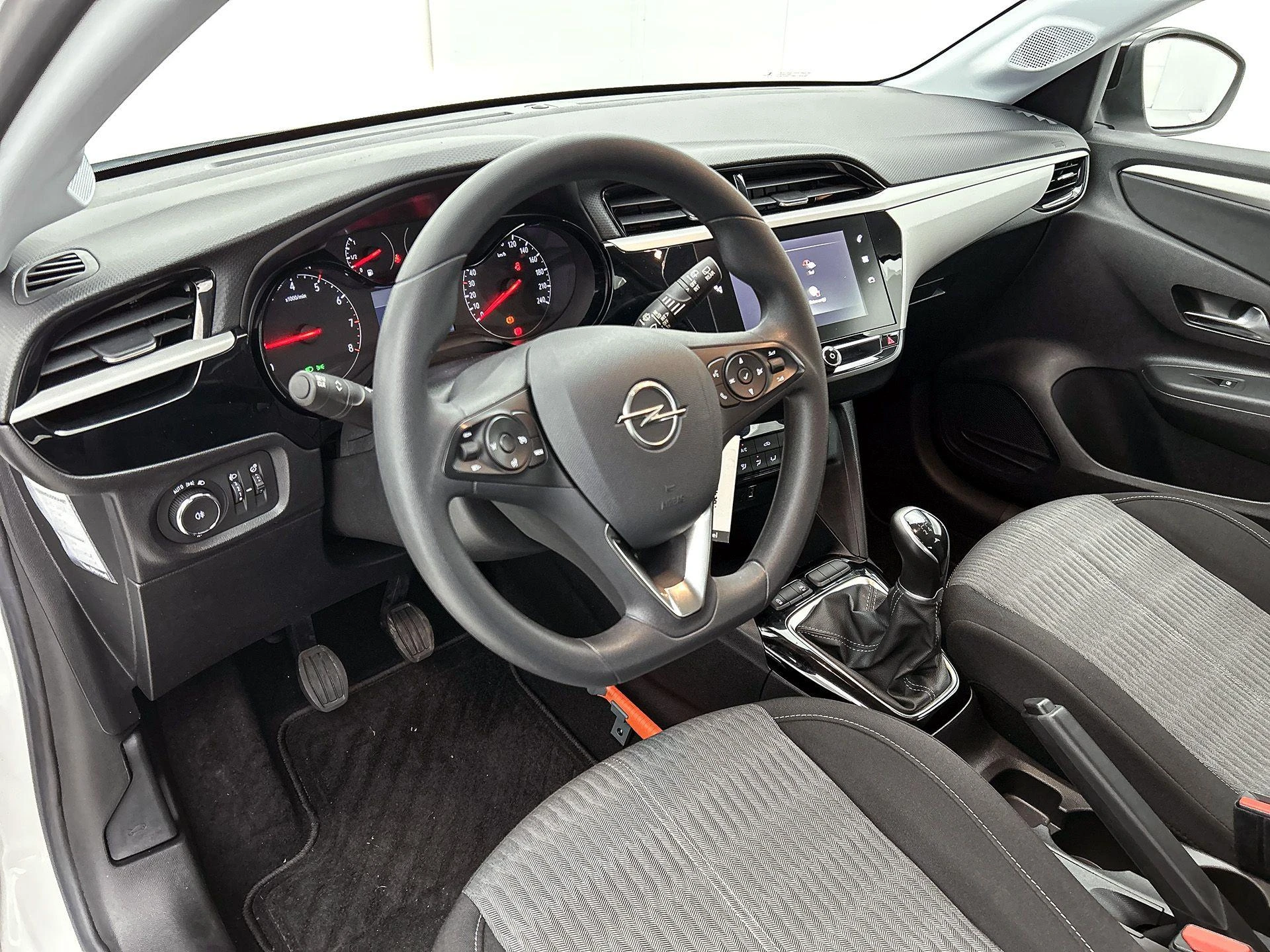 Opel-Corsa-image-13