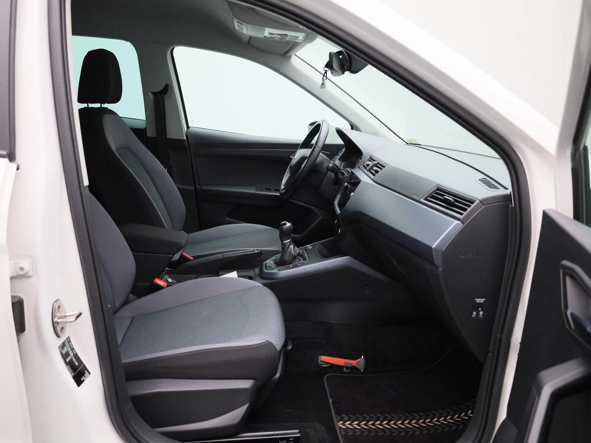SEAT-Arona-image-31