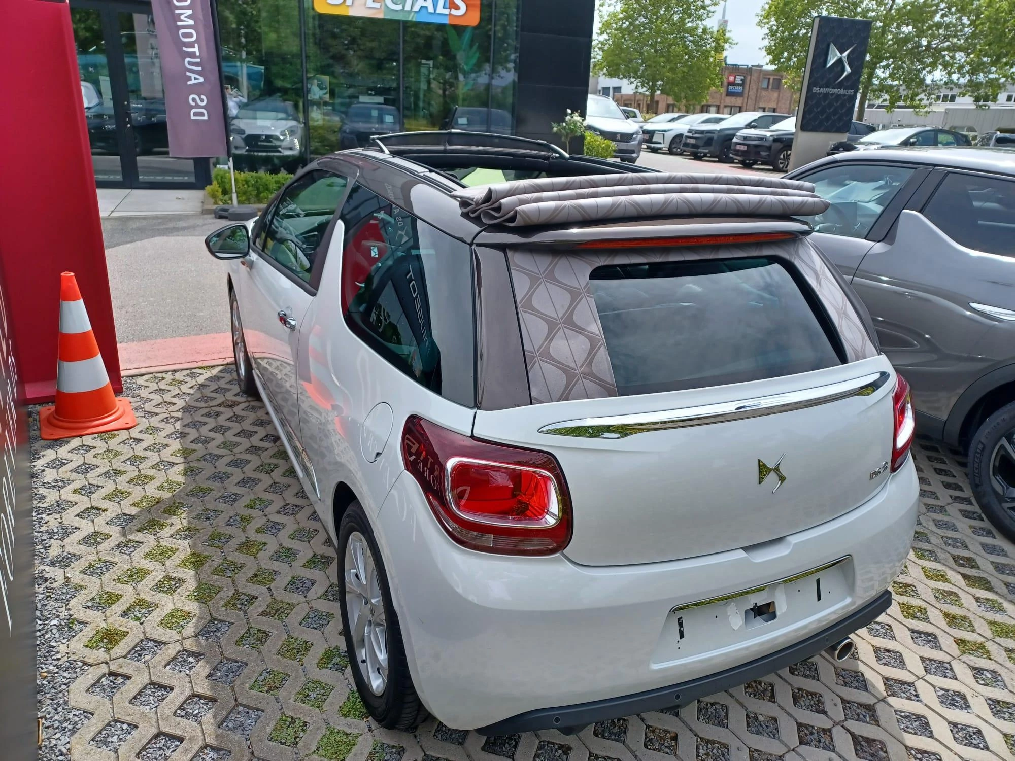 DS DS 3 Cabrio 1.2 PureTech 110 S&S So Chic MAN