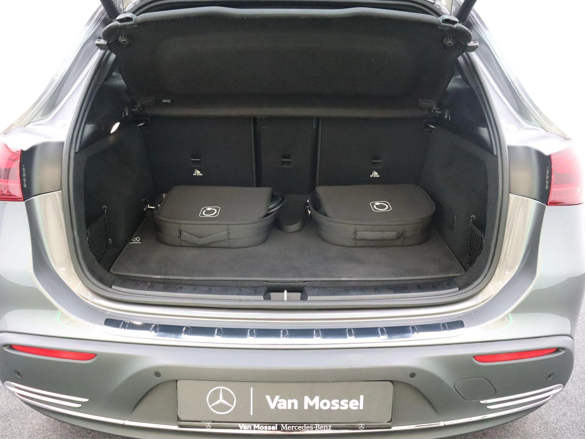 Mercedes-Benz-EQA-image-20