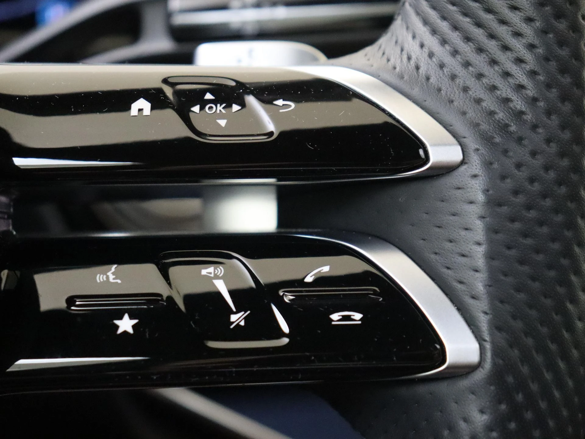 Mercedes-Benz-E-Klasse-image-11