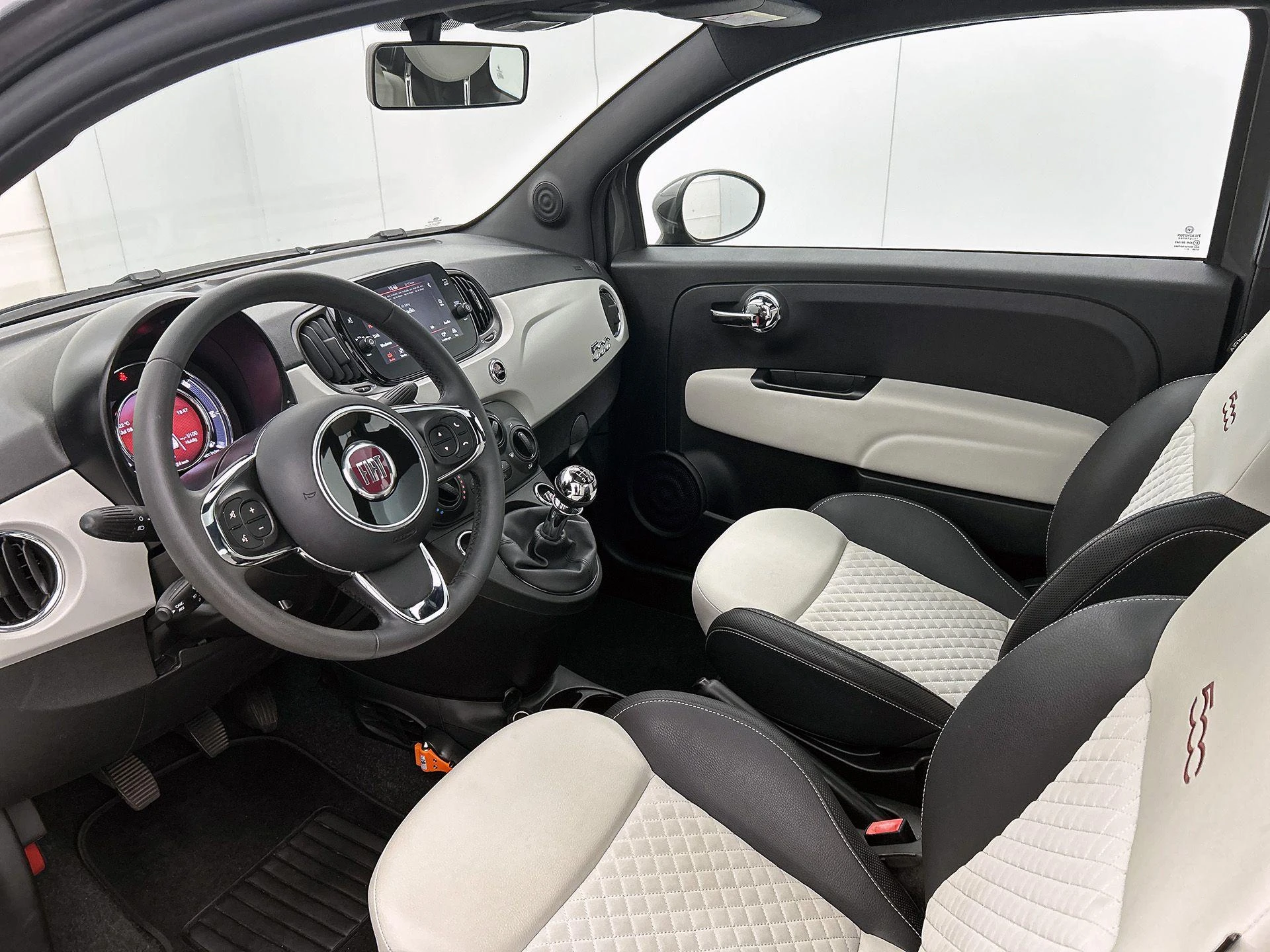Fiat 500C 1.0 Hybrid Star