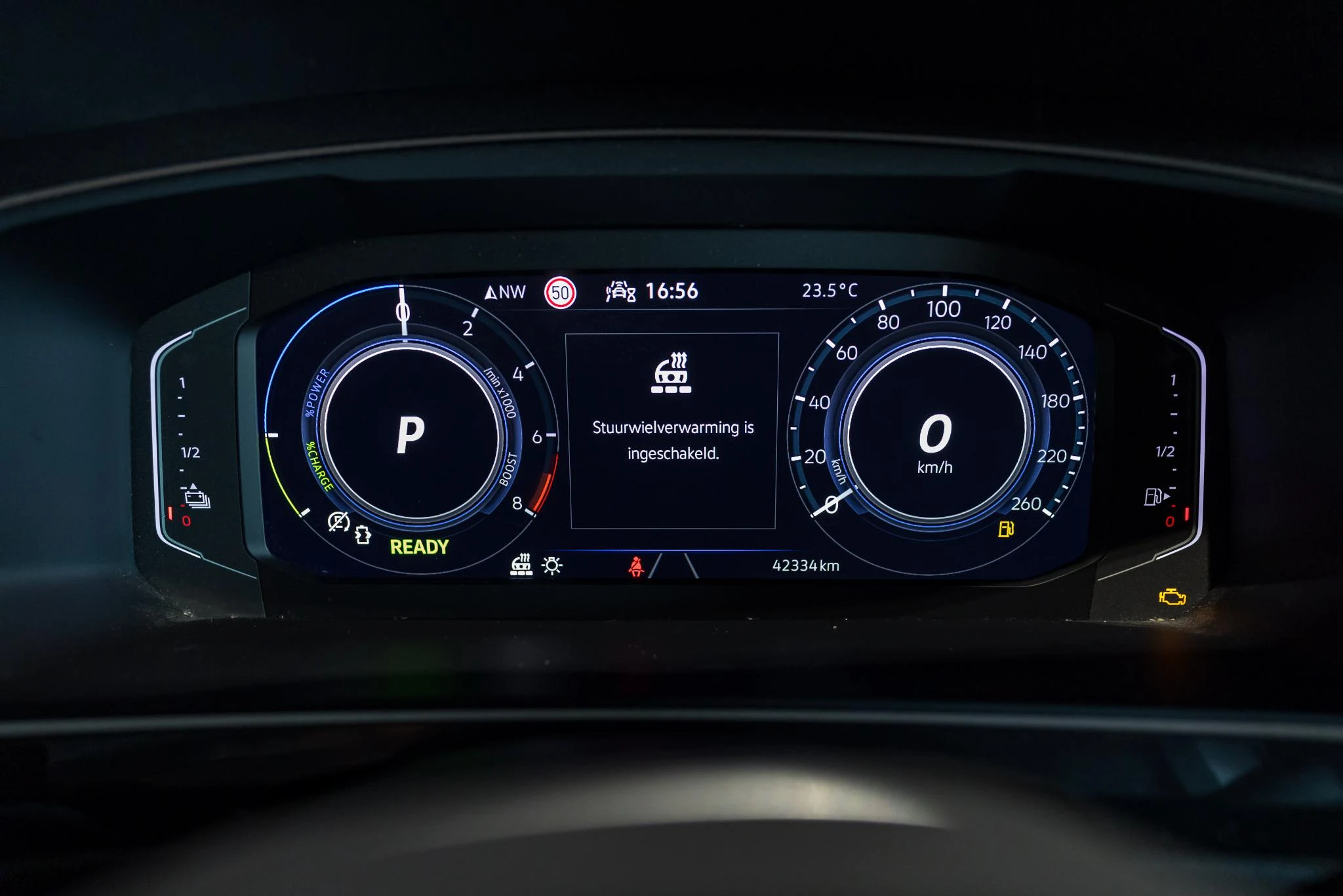 Volkswagen-Tiguan-image-28