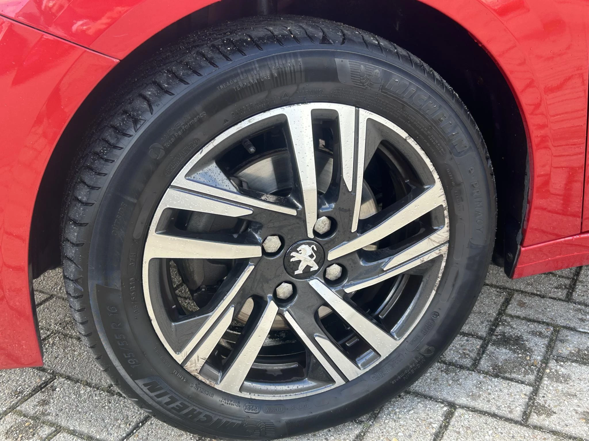 Peugeot 208 1.2 PureTech Allure