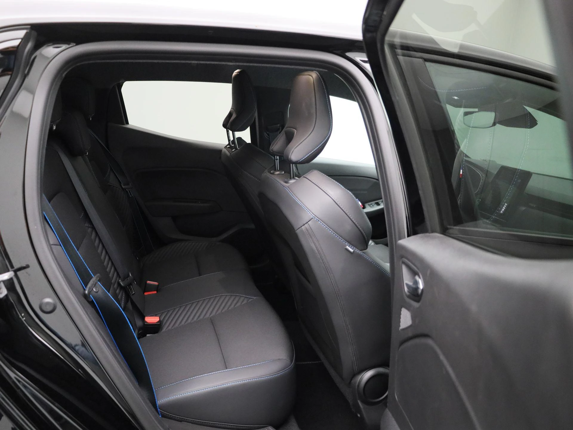 Renault-Clio-image-36