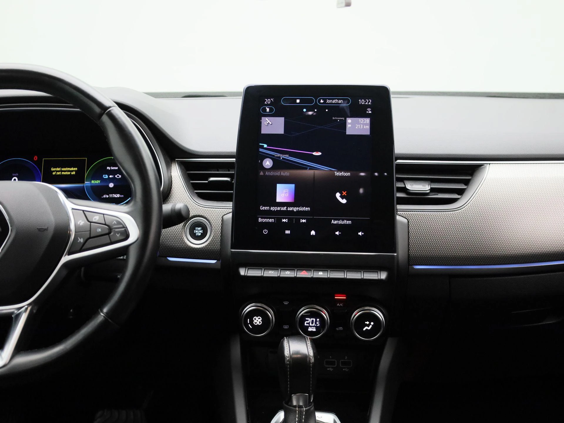 Renault-Arkana-image-8