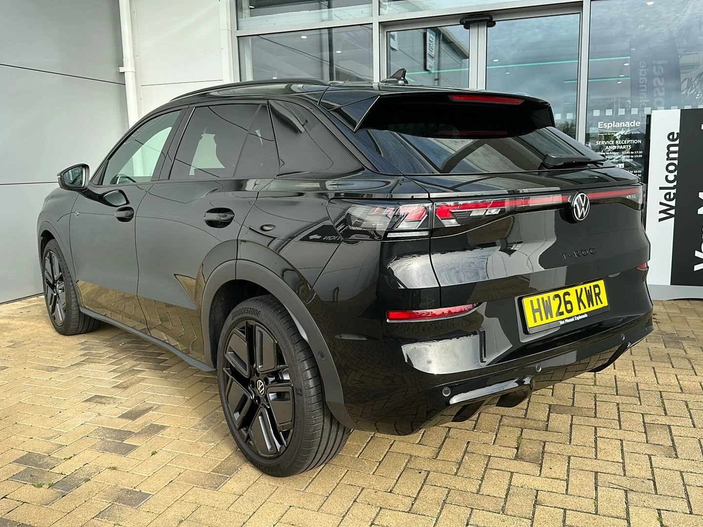 Volkswagen-T-Roc-image-2