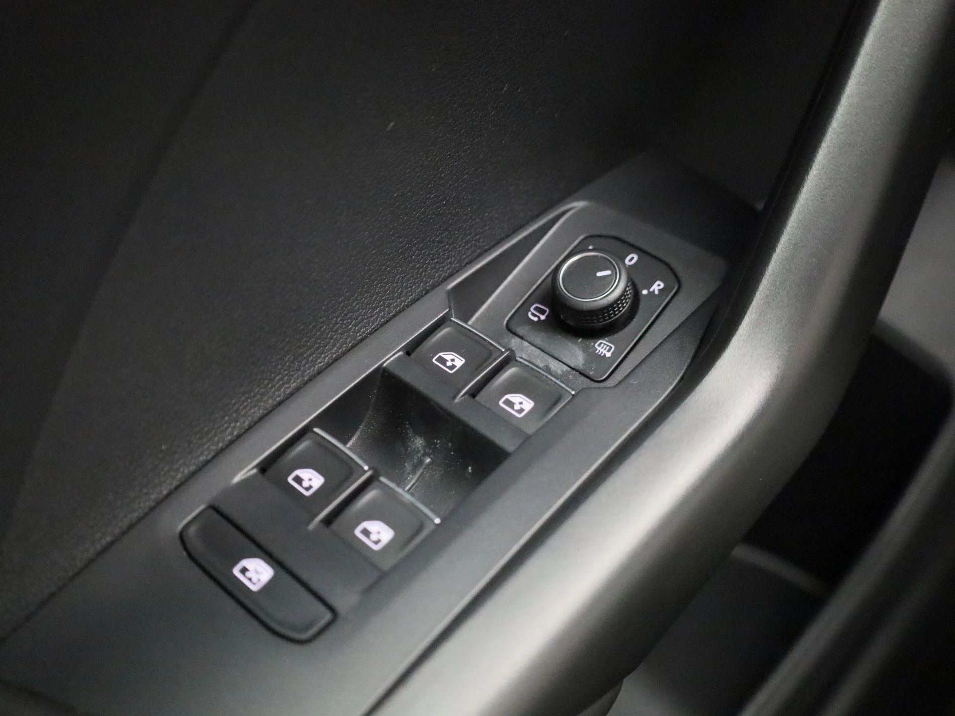 Volkswagen-T-Cross-image-19
