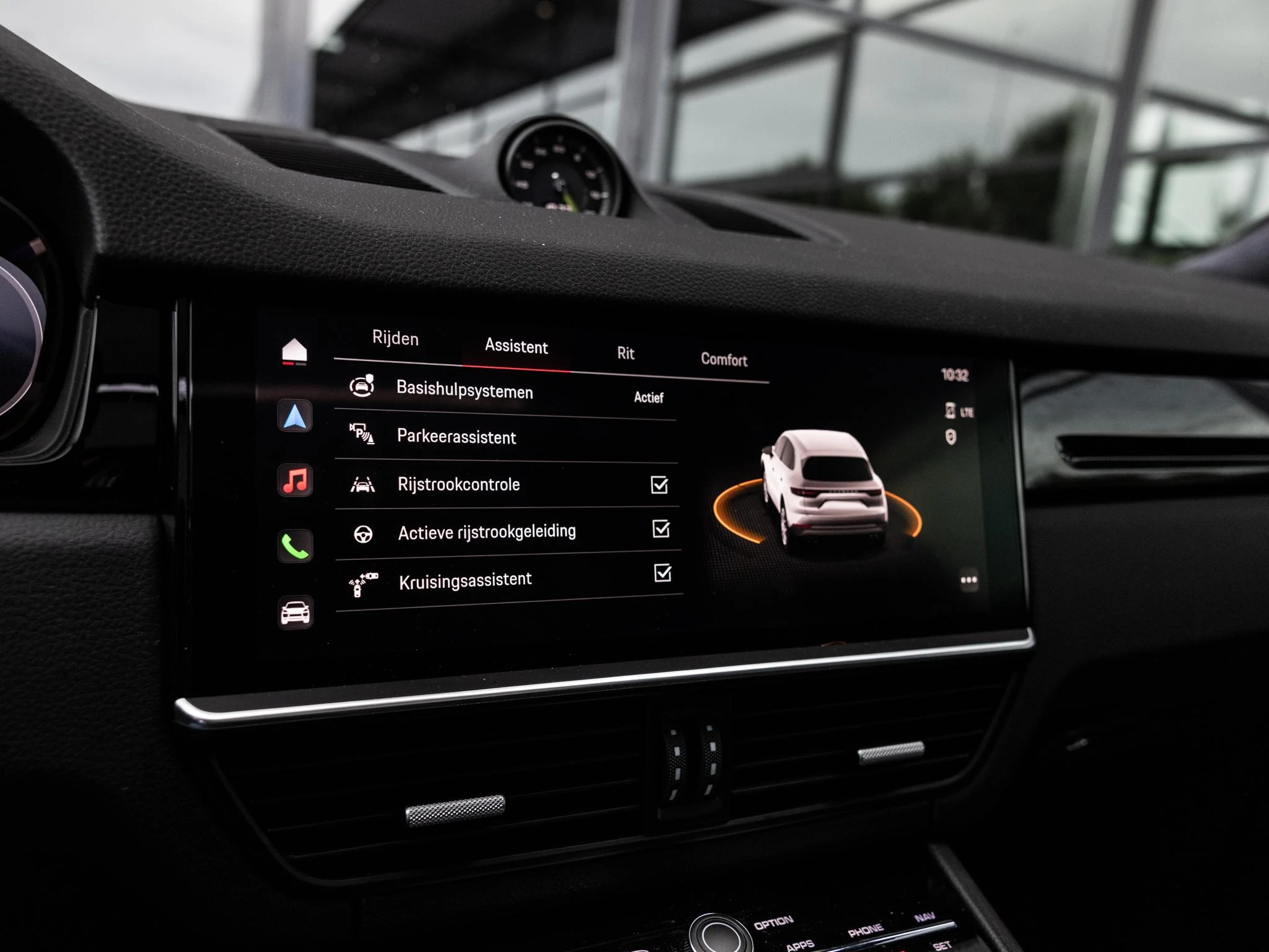 Porsche-Cayenne-image-19