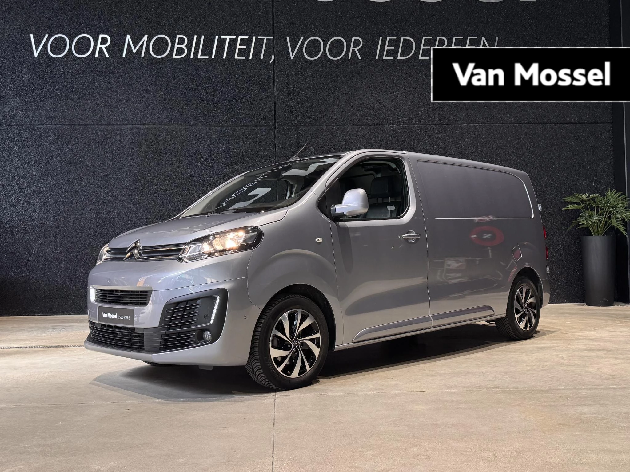 Citroën-Jumpy-image-0