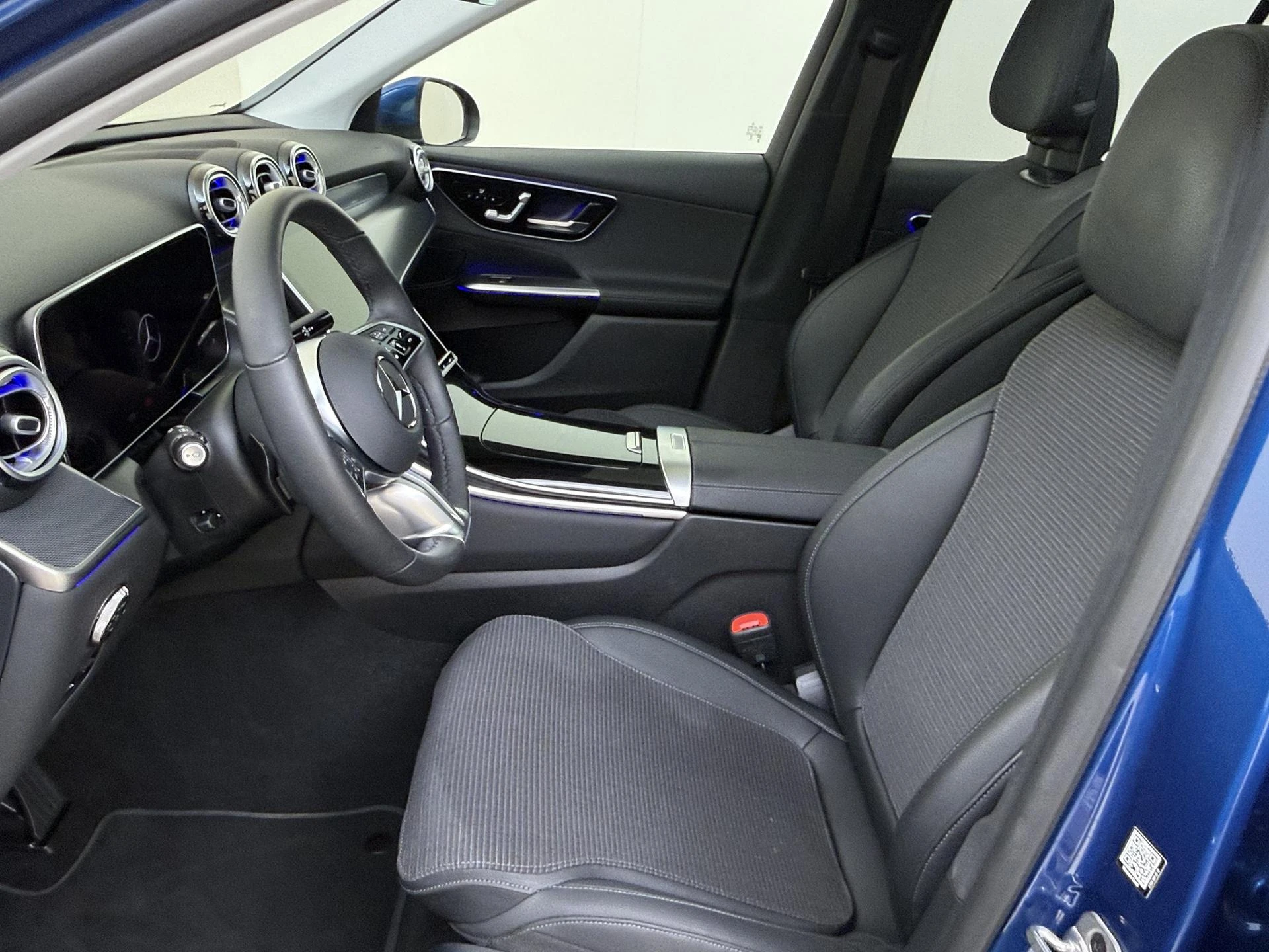 Mercedes-Benz-GLC-image-14