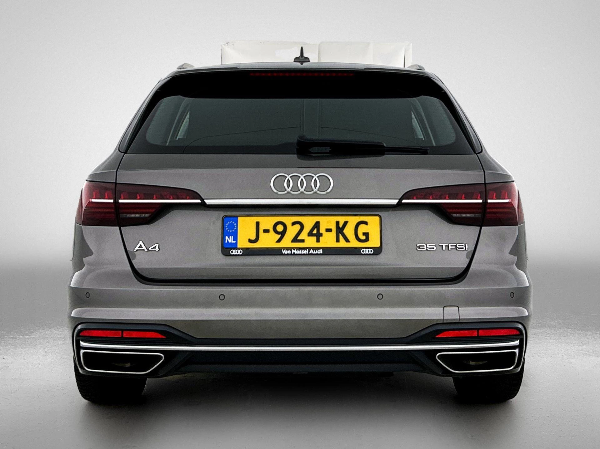 Audi-A4-image-2