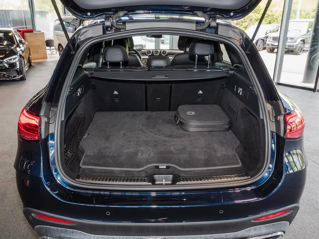 Mercedes-Benz-GLC 400 e-image-14