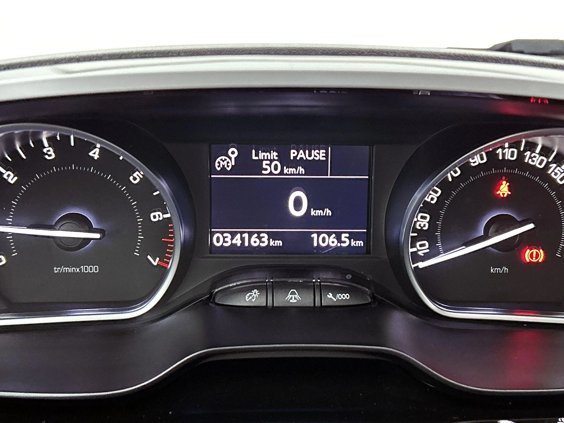 Peugeot-208-image-19