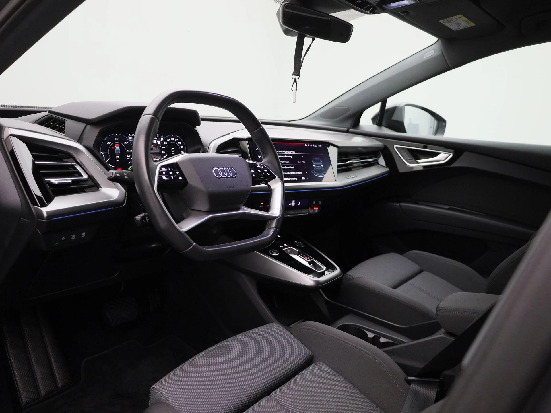 Audi-Q4 e-tron-image-30