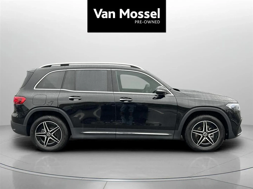 Mercedes-Benz-EQB-image-3
