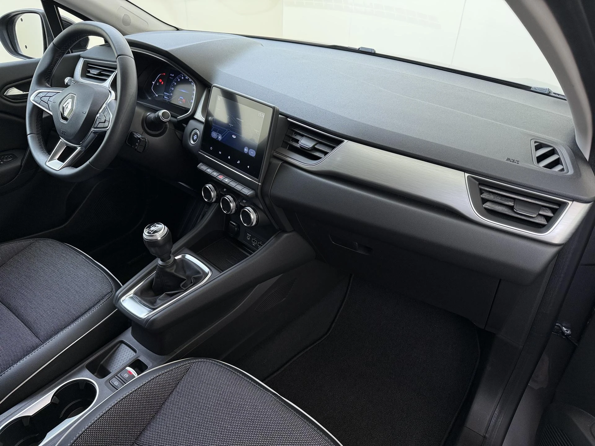 Renault-Captur-image-4