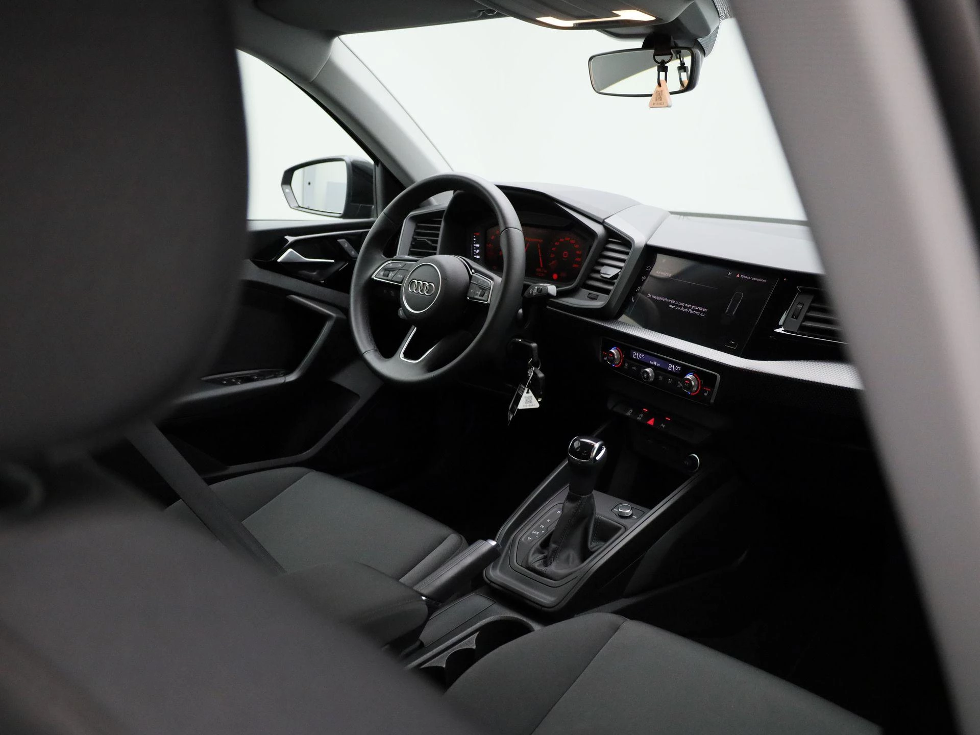 Audi-A1 Sportback-image-33