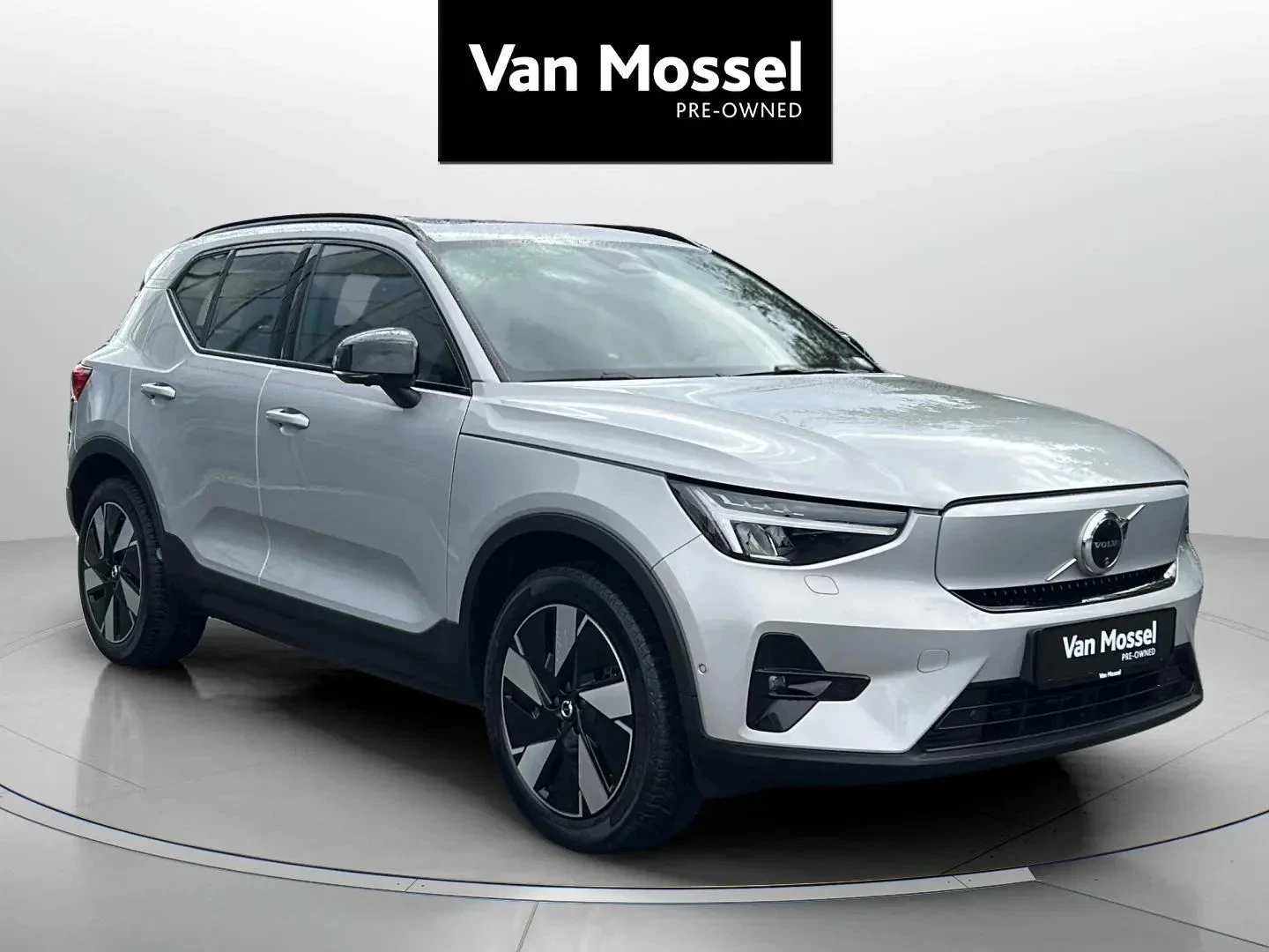 Volvo-XC40-image-2