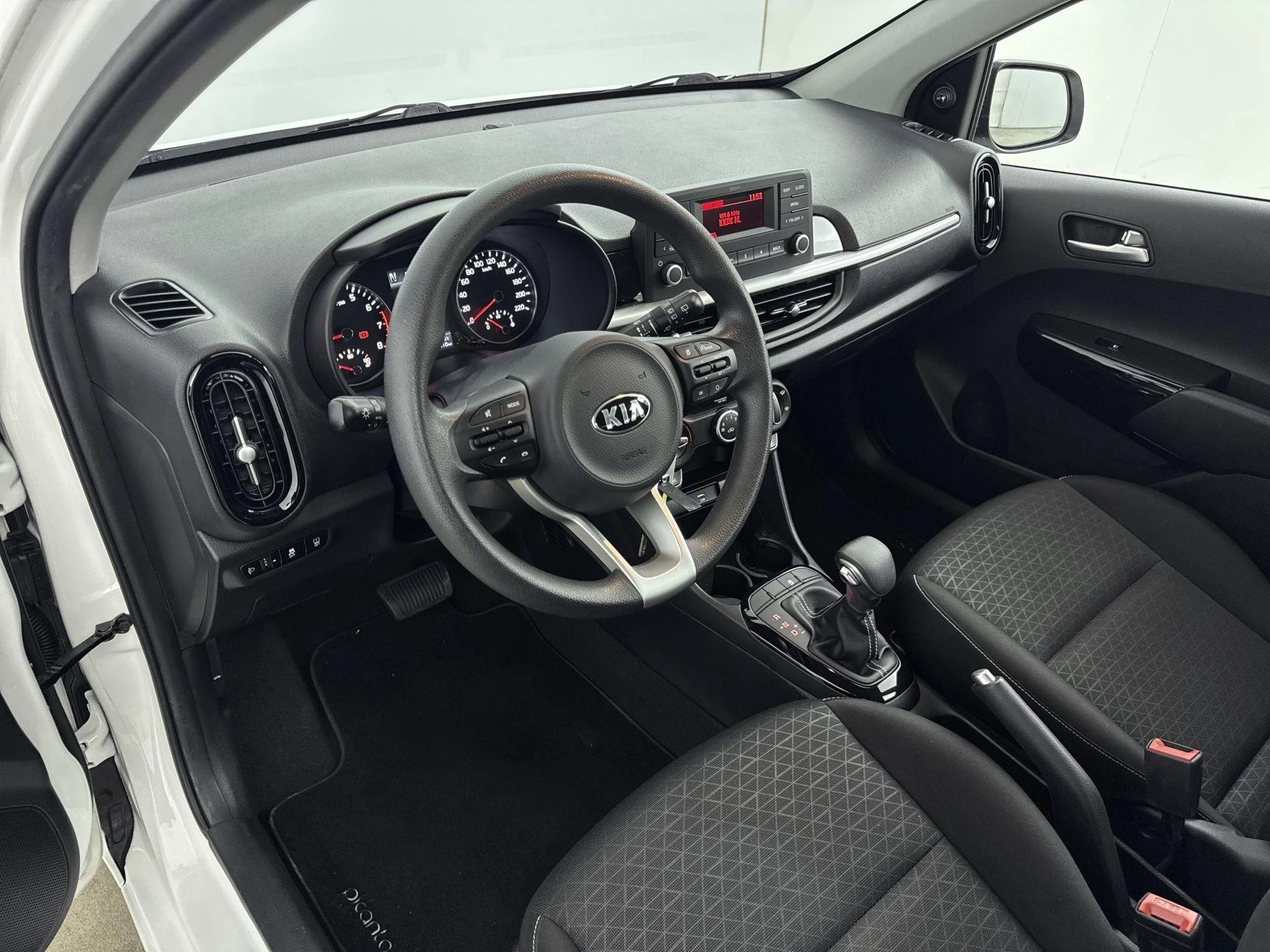 Kia-Picanto-image-8