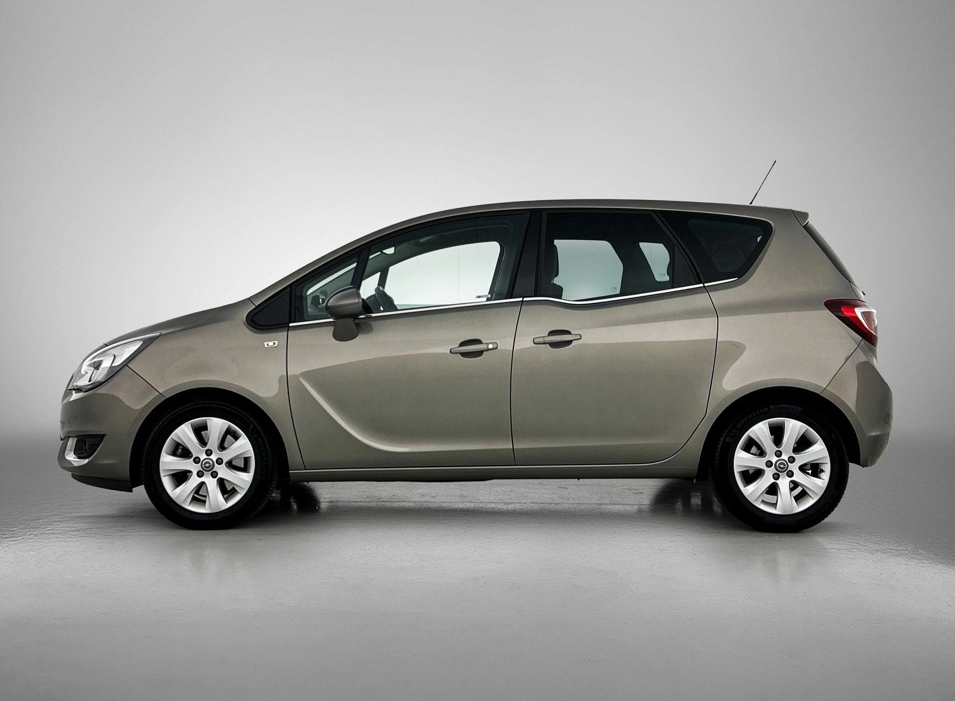 Opel-Meriva-image-1