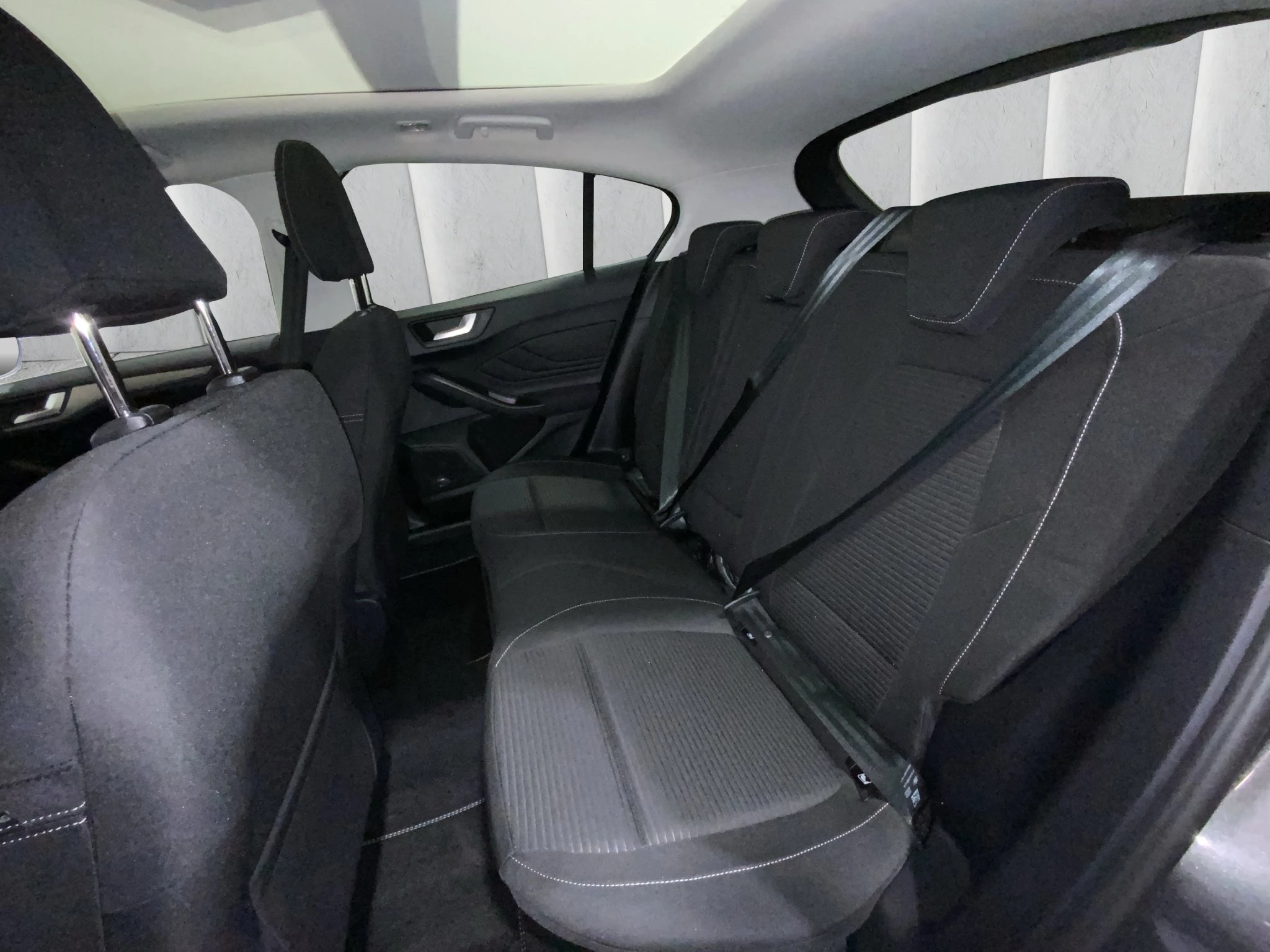 Ford Focus Titanium X Lim. 1.0 EcoBoost Hybrid 114kW(155PS) Aut. Panor.-Dach