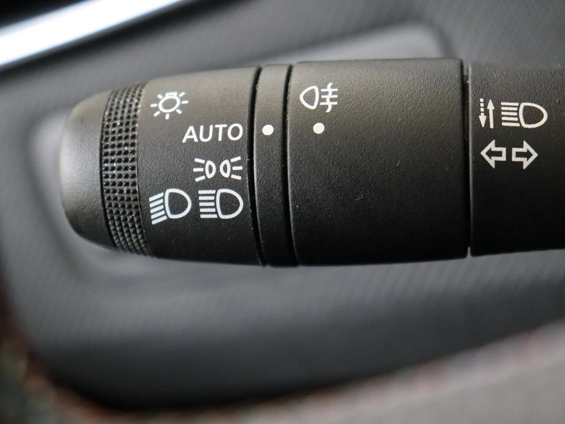 Renault-Clio-image-22
