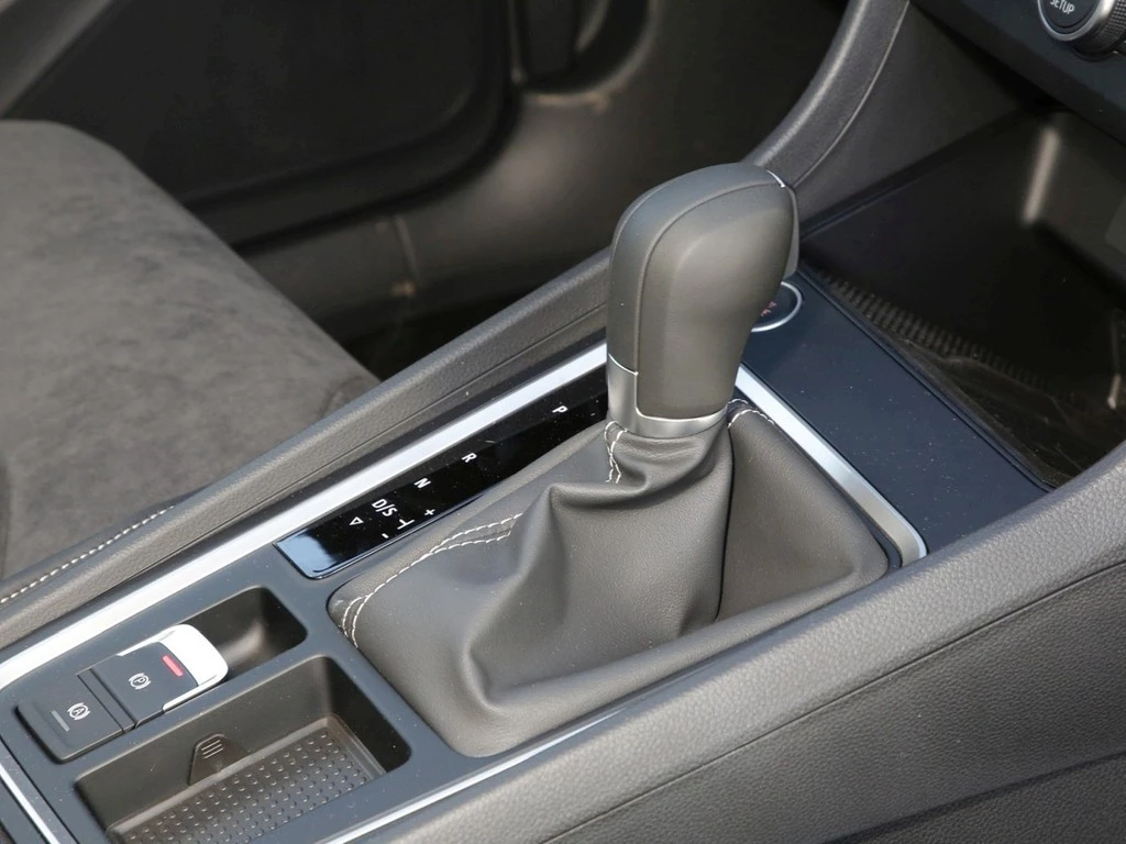 SEAT Ateca Road Ed. UPE 47.120 Style AssistXL