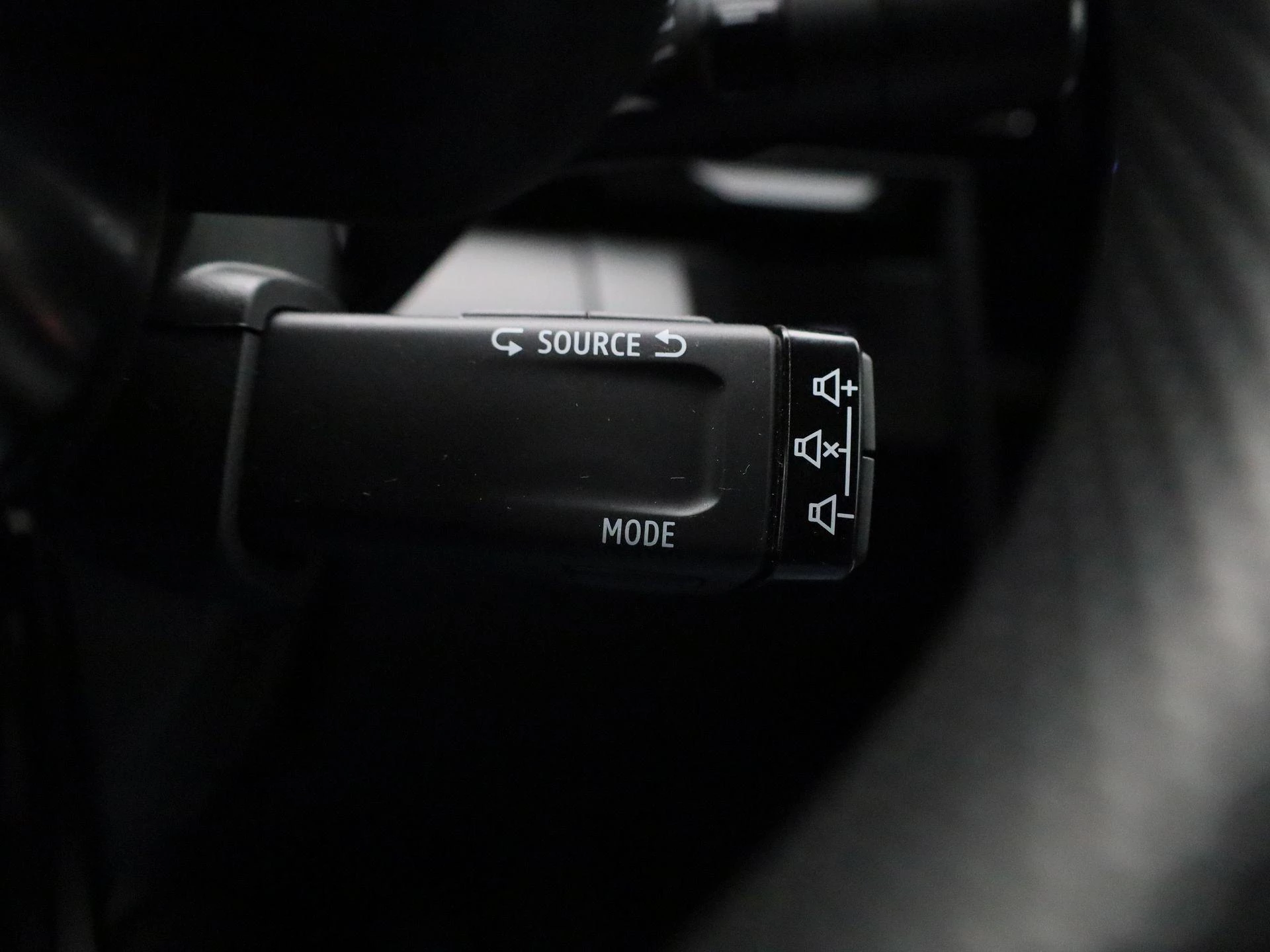 Renault-Megane E-Tech-image-22