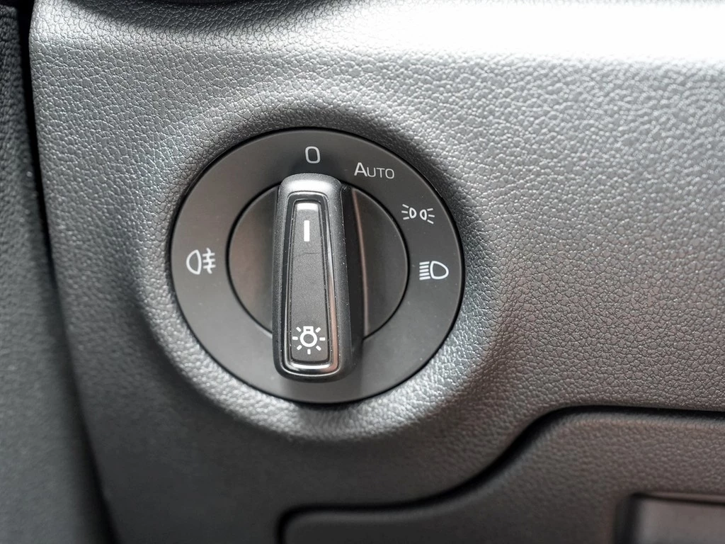 Škoda Fabia 1,0 Ambition Tour,Klima,LED,Sitzheizung ALU,Park Pilot hinten
