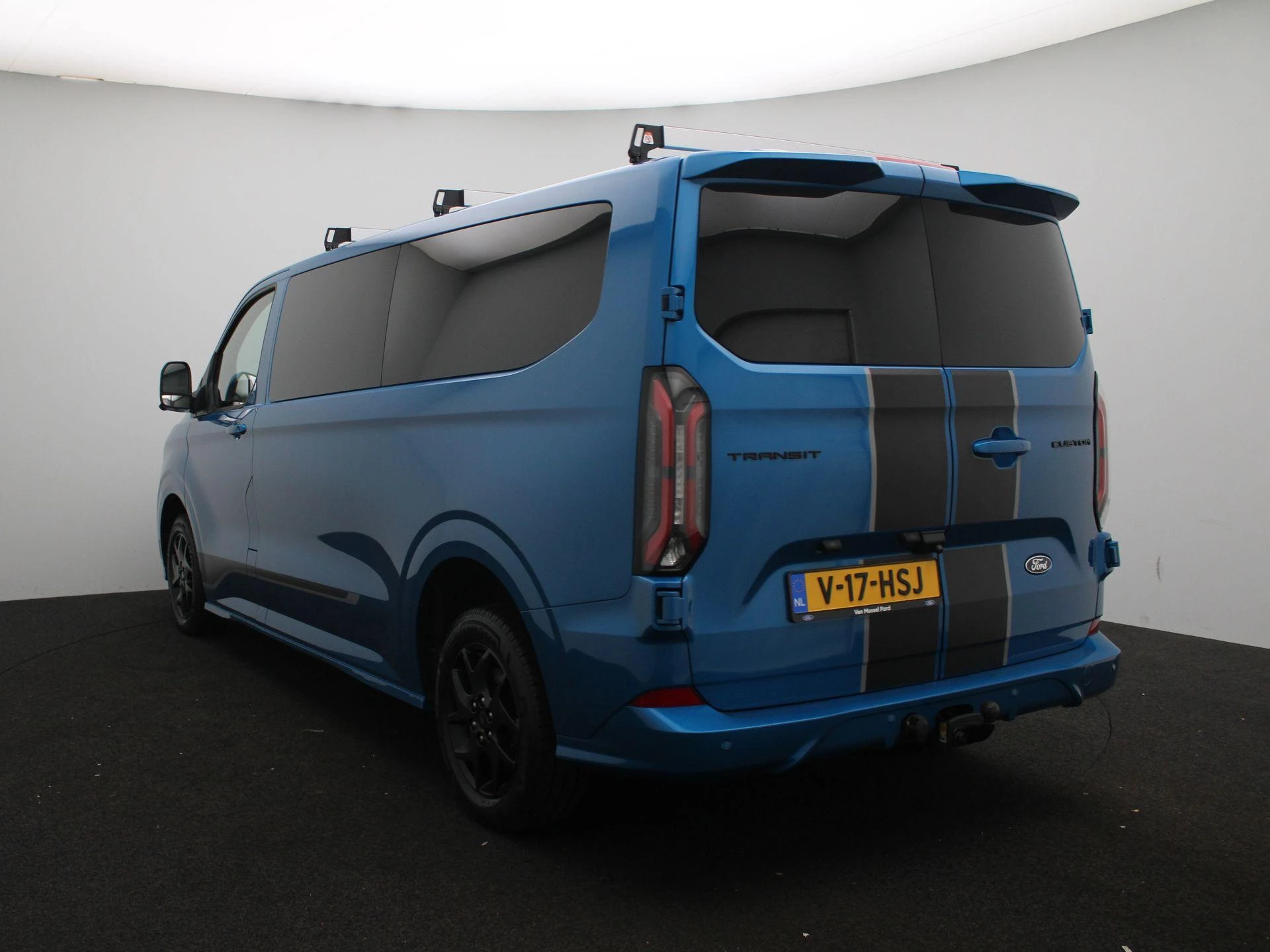 Ford-Transit Custom-image-2