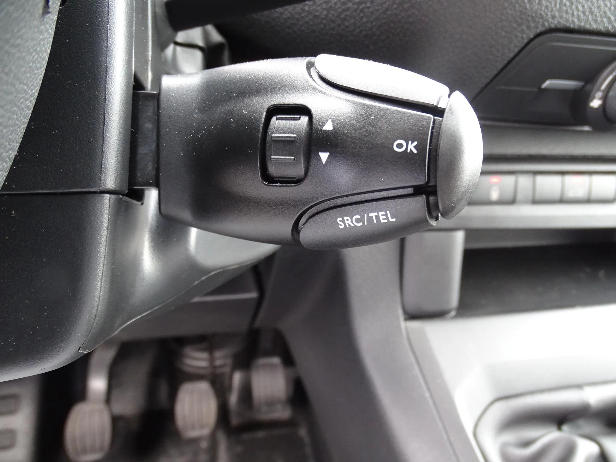 Opel Vivaro 2.0 Turbo 106kW Edition L3H1