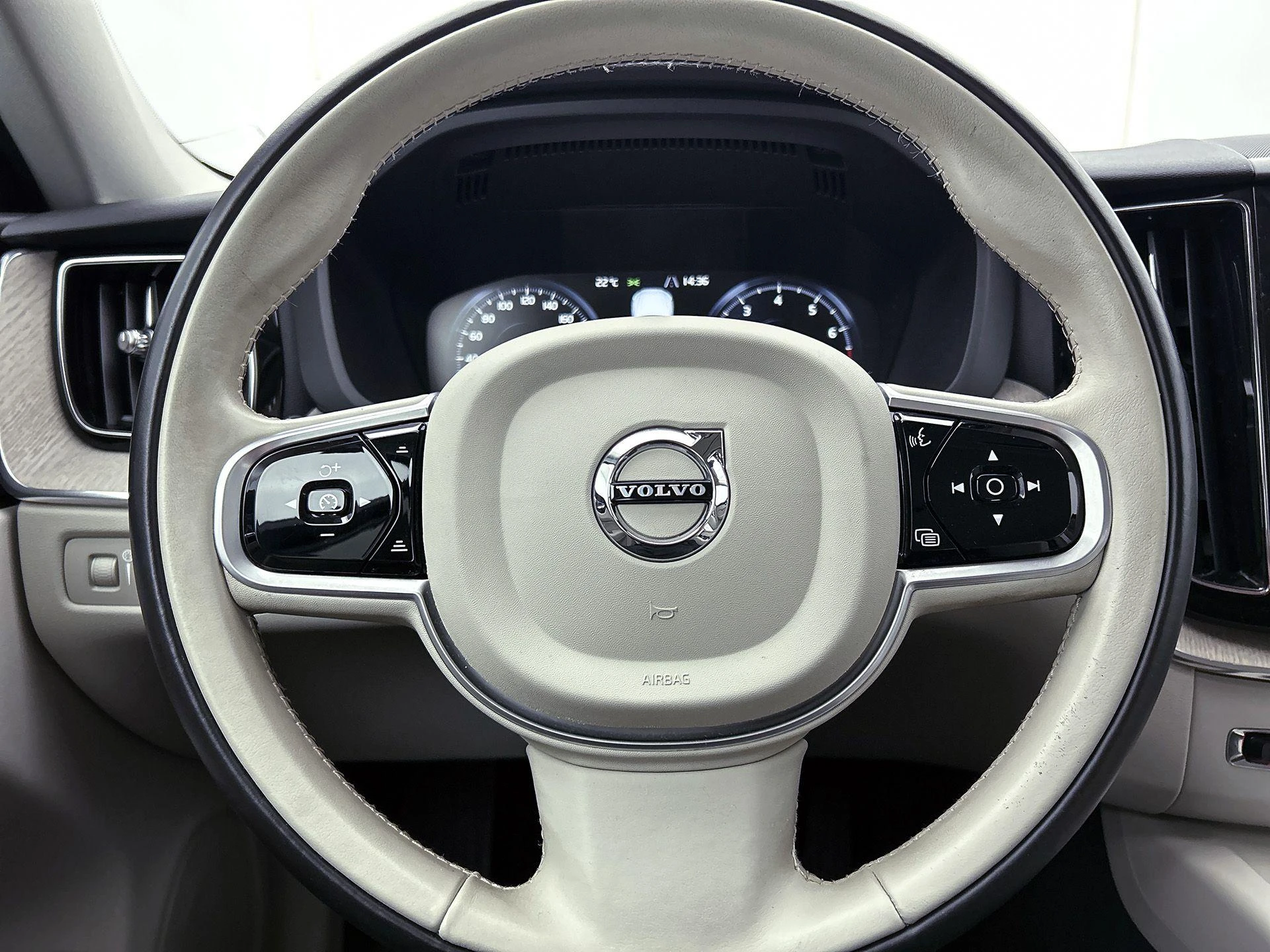 Volvo-XC60-image-32
