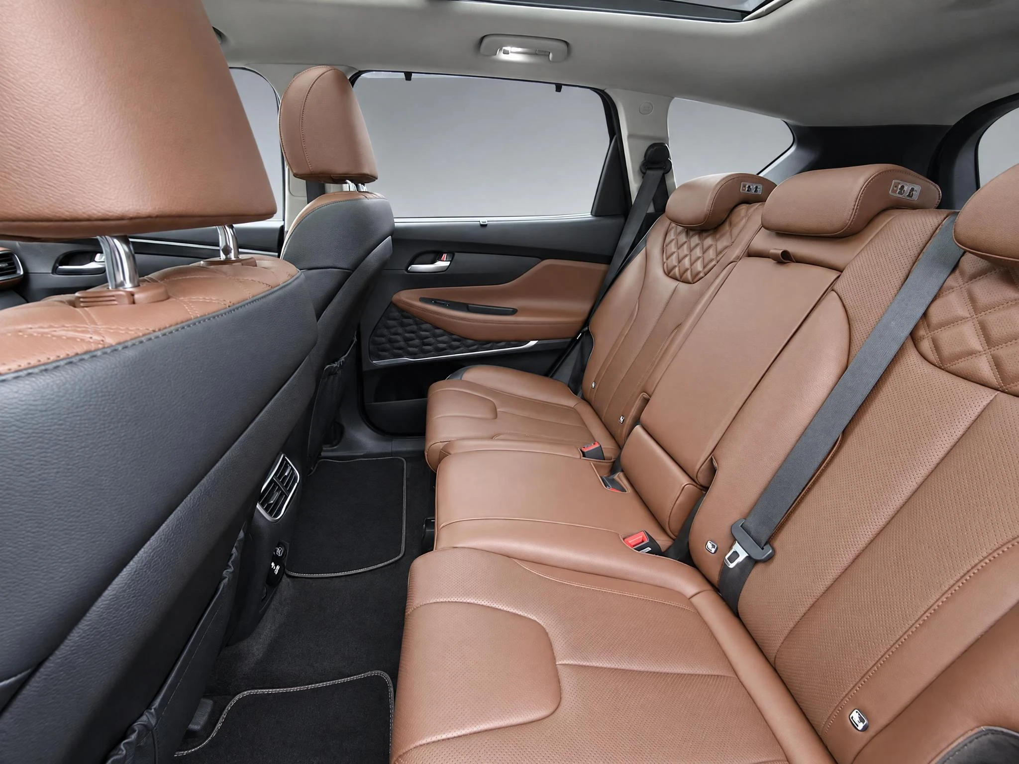 Hyundai-Santa Fe-image-12