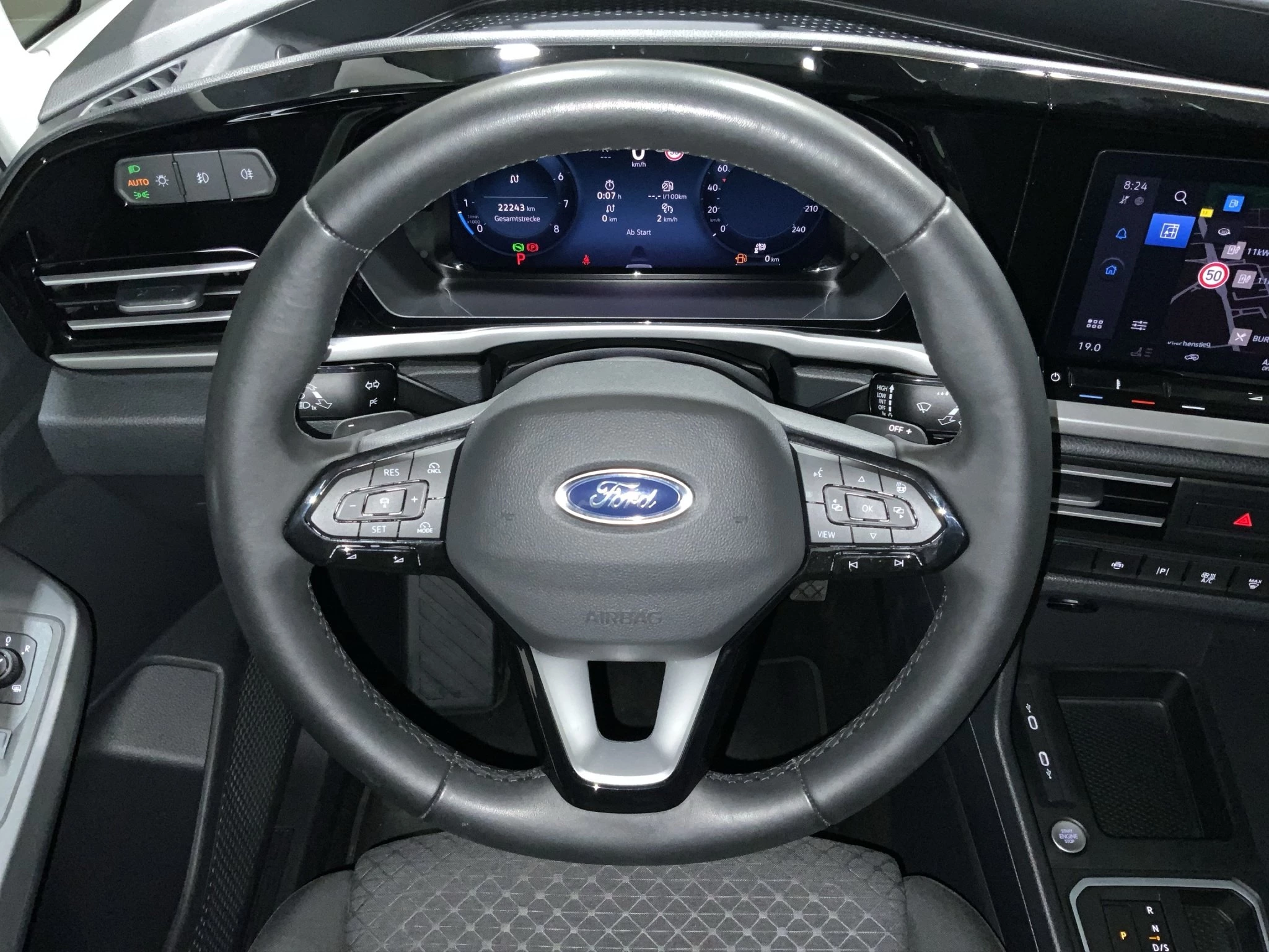 Ford Tourneo Connect Grand Titanium Aut.*AHK*ACC*KAM*NAVI*SHZ