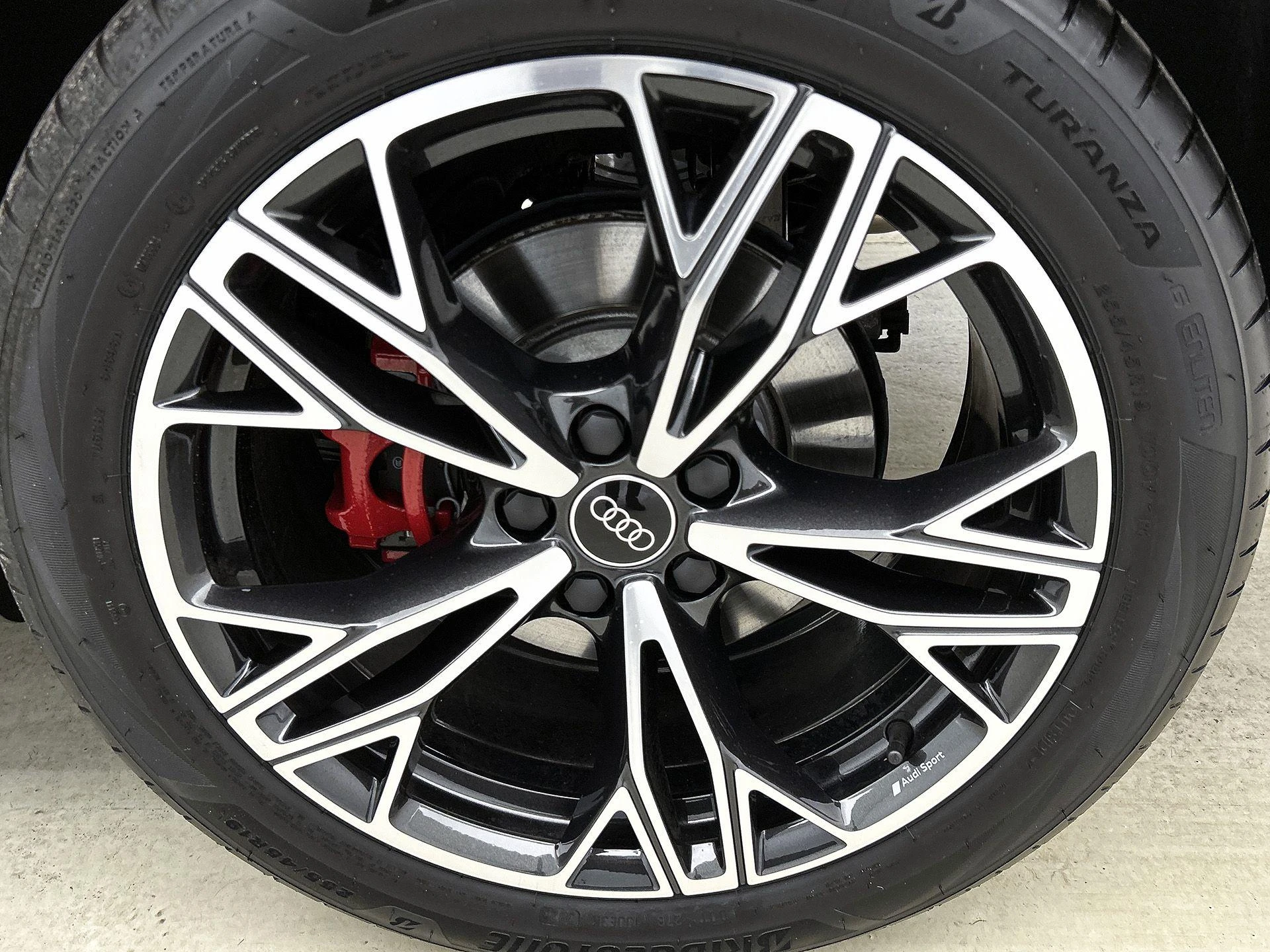 Audi-Q3-image-35