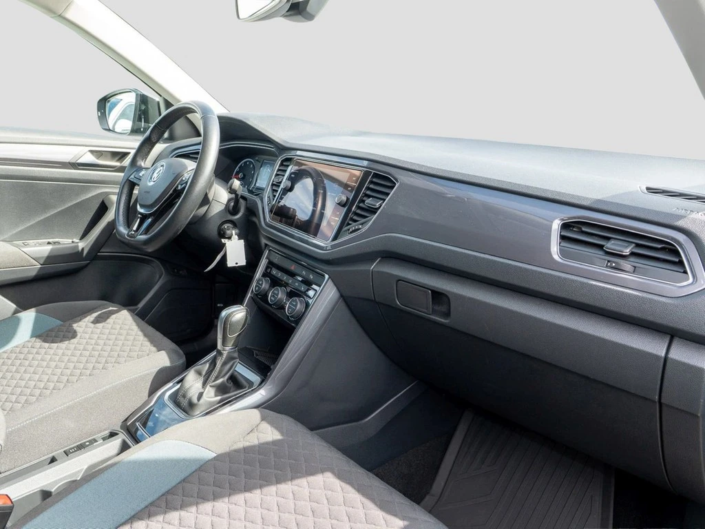 Volkswagen-T-Roc-image-7