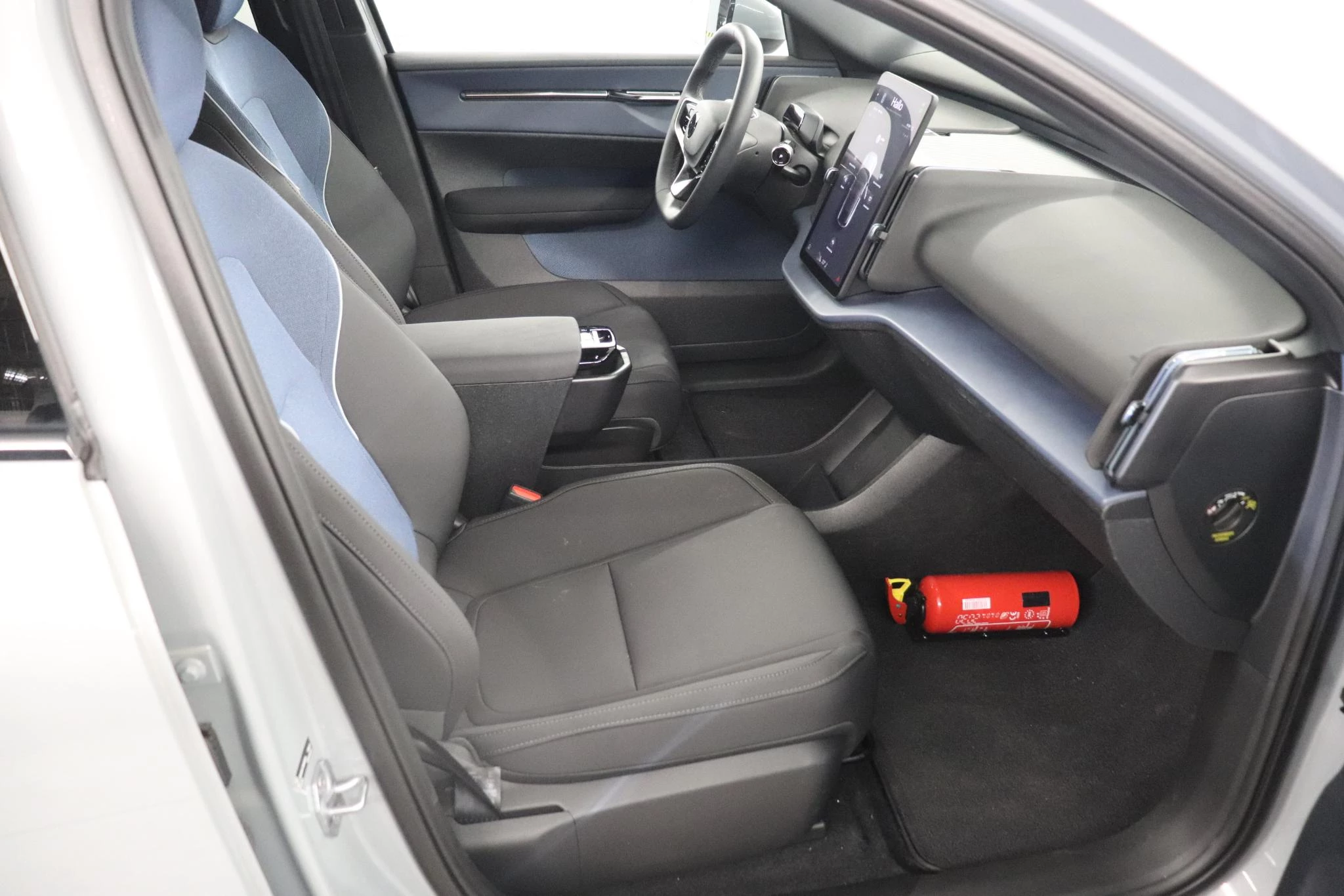 Volvo-EX30-image-15