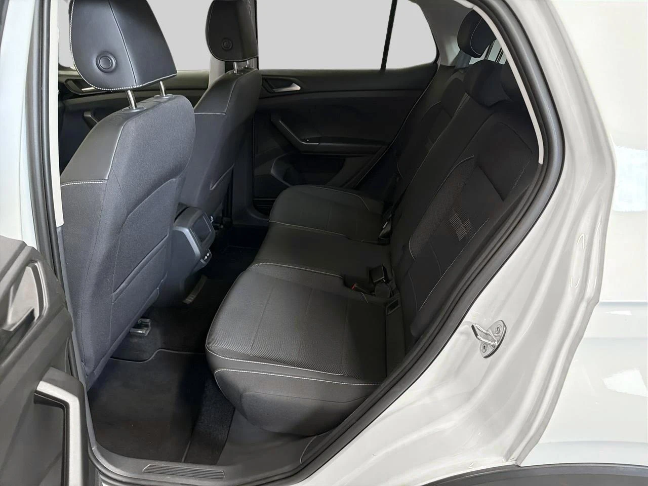 Volkswagen-T-Cross-image-13