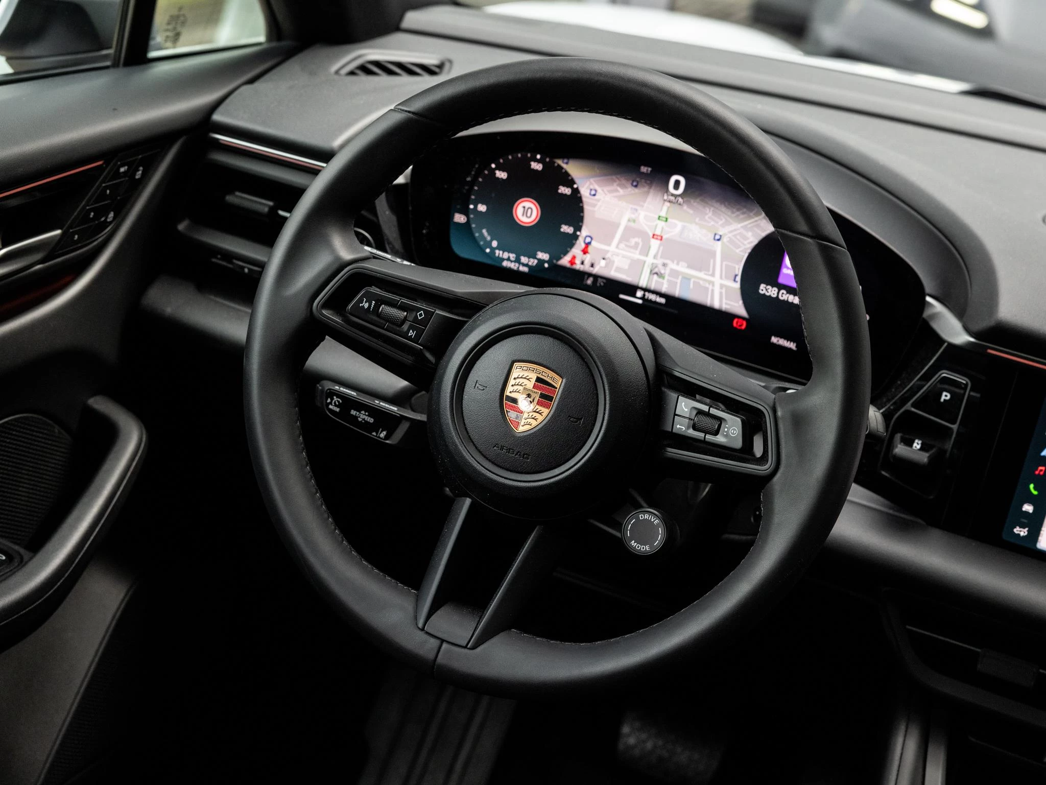 Porsche-Macan-image-14