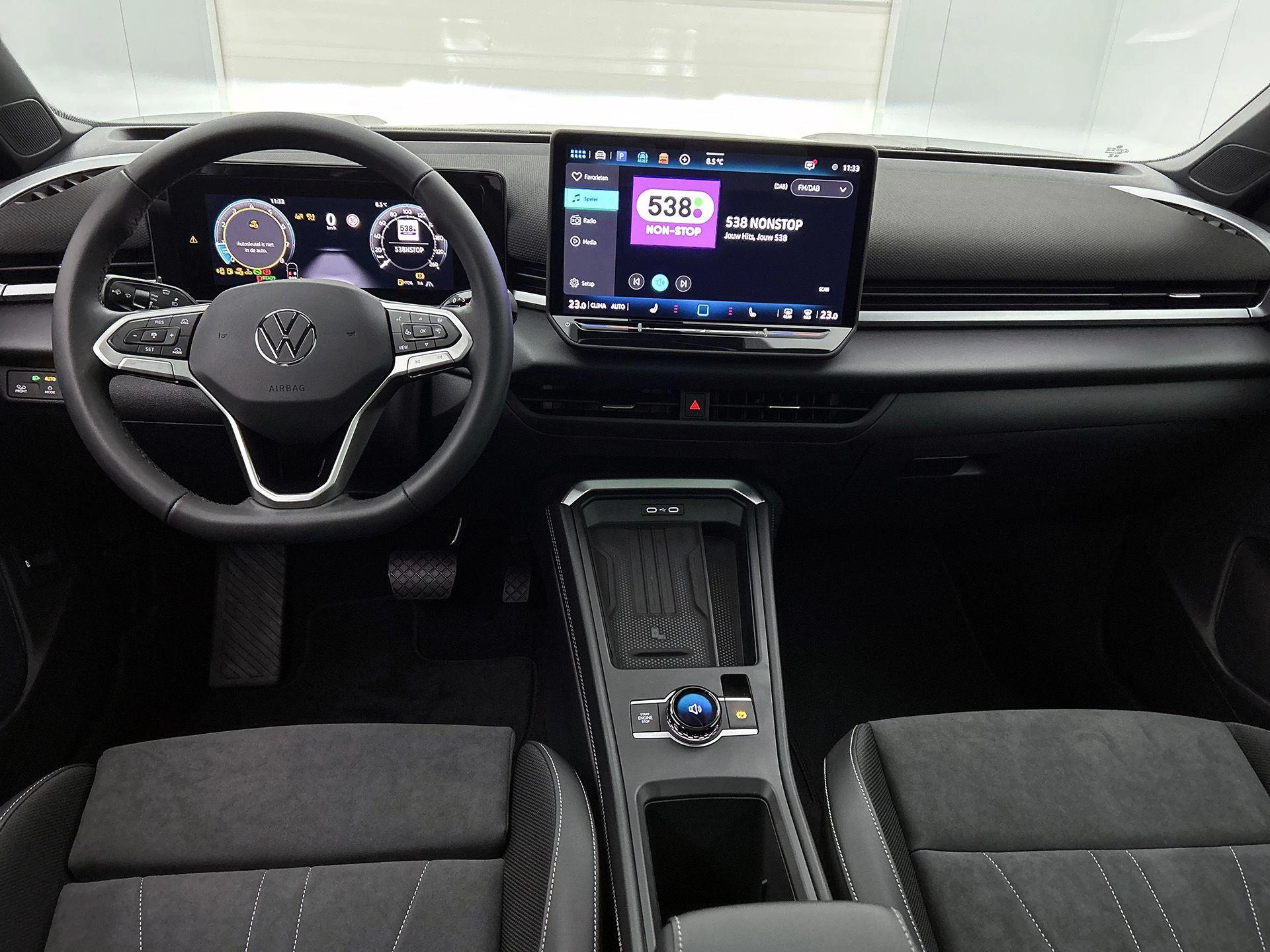 Volkswagen T-Roc 1.5 eTsi Style First Edition 116 PK Automaat