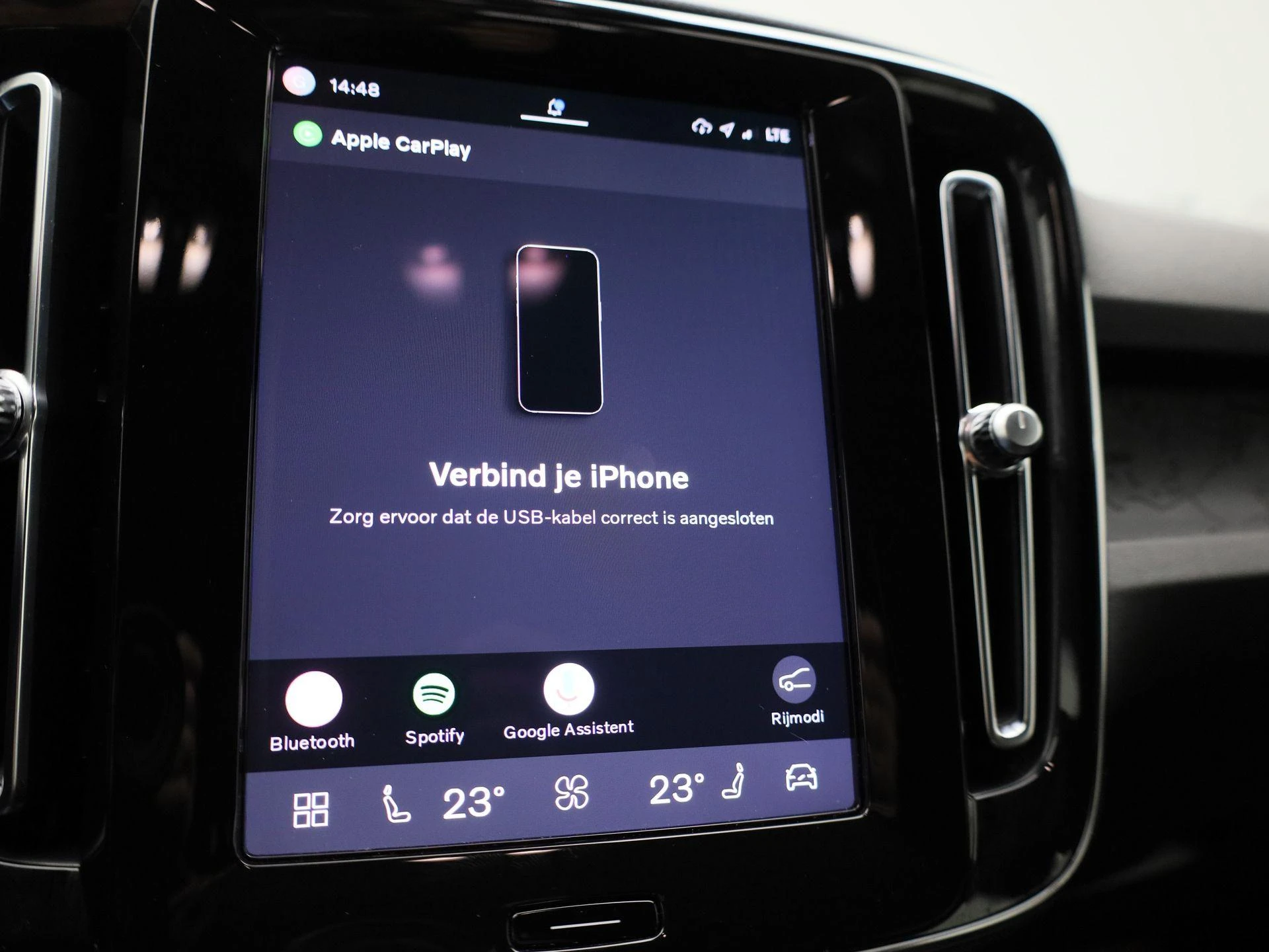 Volvo-XC40-image-19