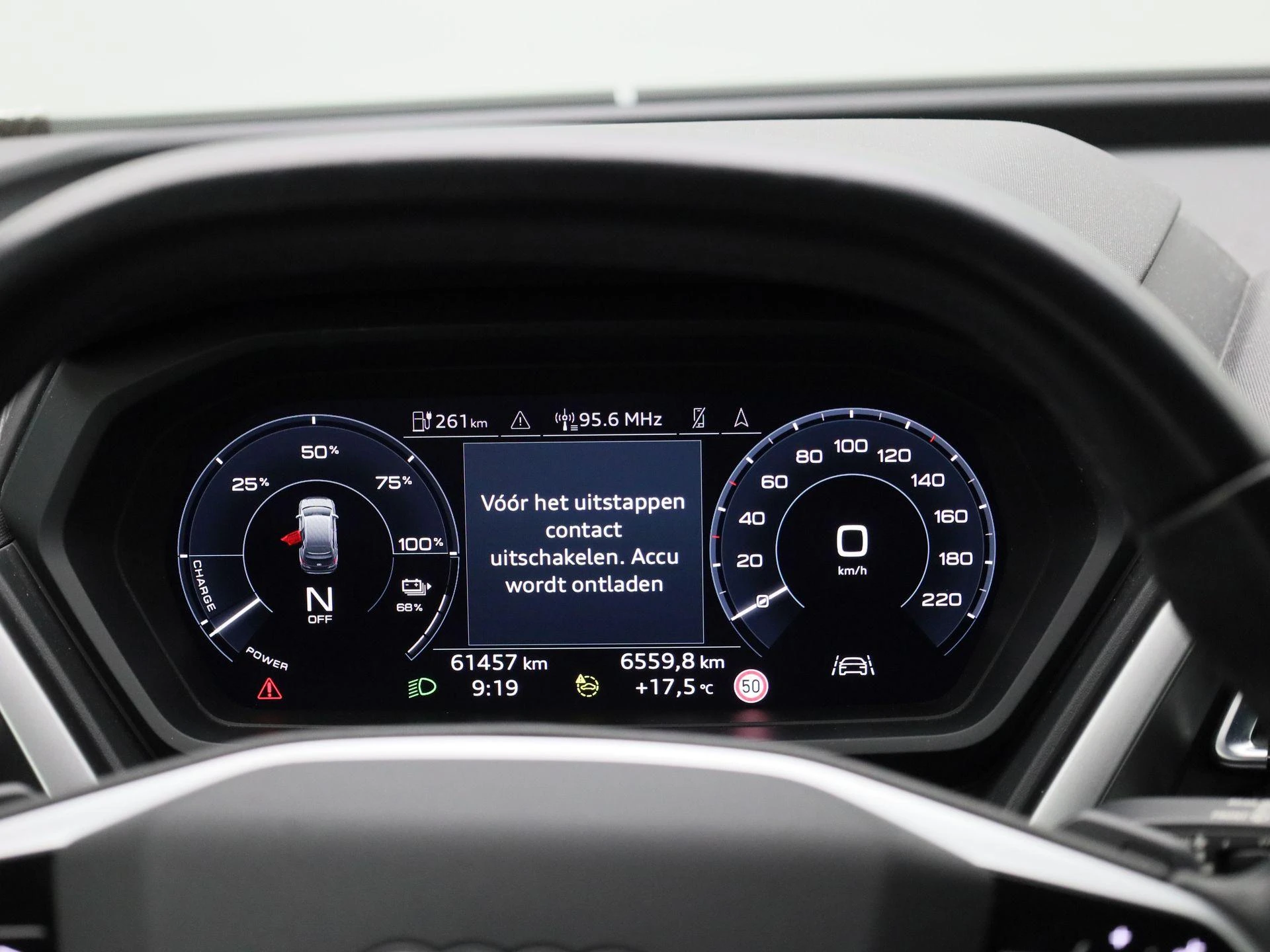 Audi-Q4 e-tron-image-7